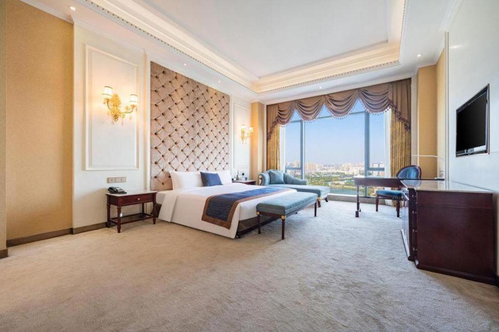 Eurasia Convention International Hotel Wuhan Eksteriør bilde