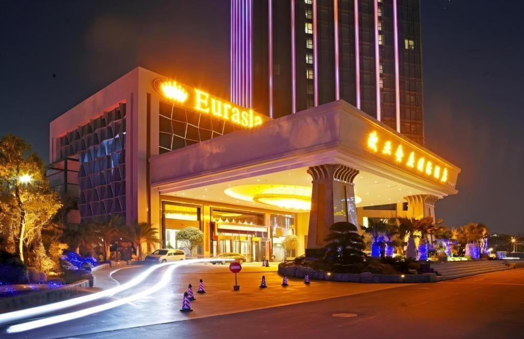 Eurasia Convention International Hotel Wuhan Eksteriør bilde