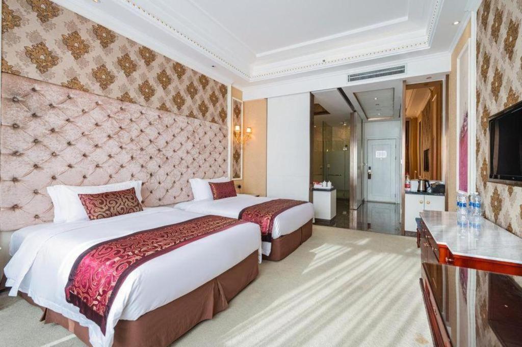 Eurasia Convention International Hotel Wuhan Eksteriør bilde