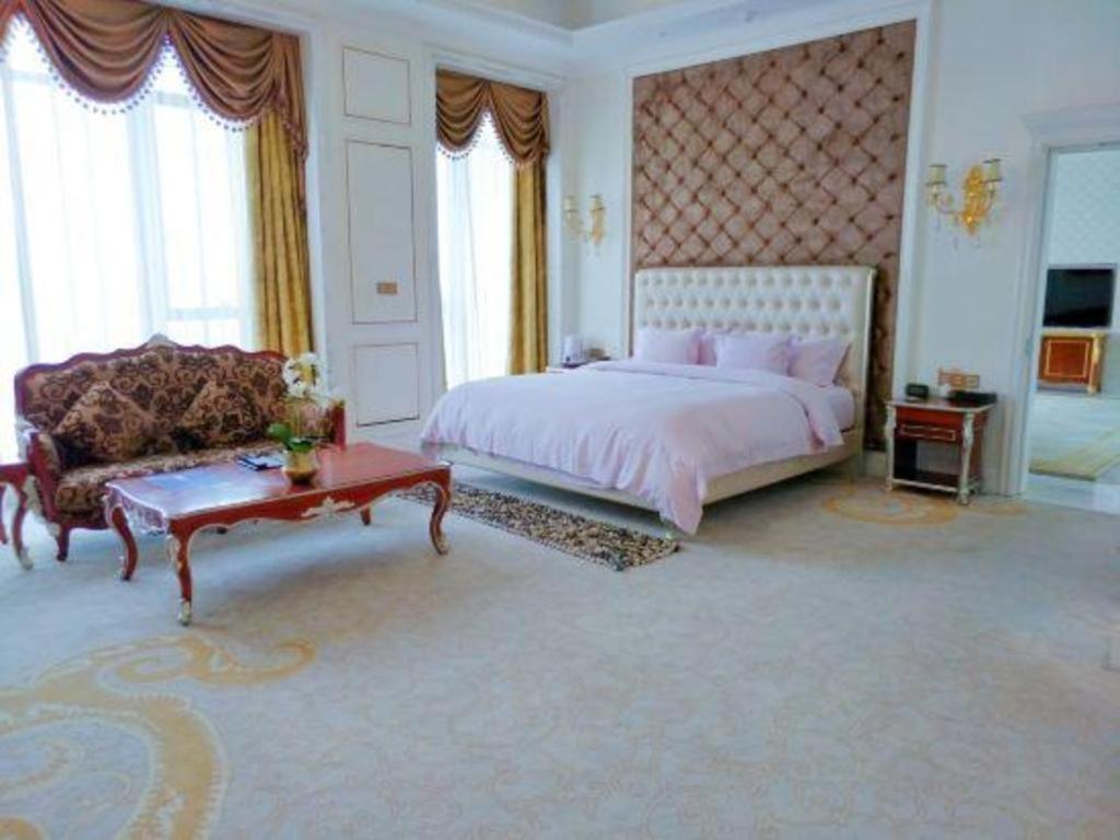 Eurasia Convention International Hotel Wuhan Eksteriør bilde