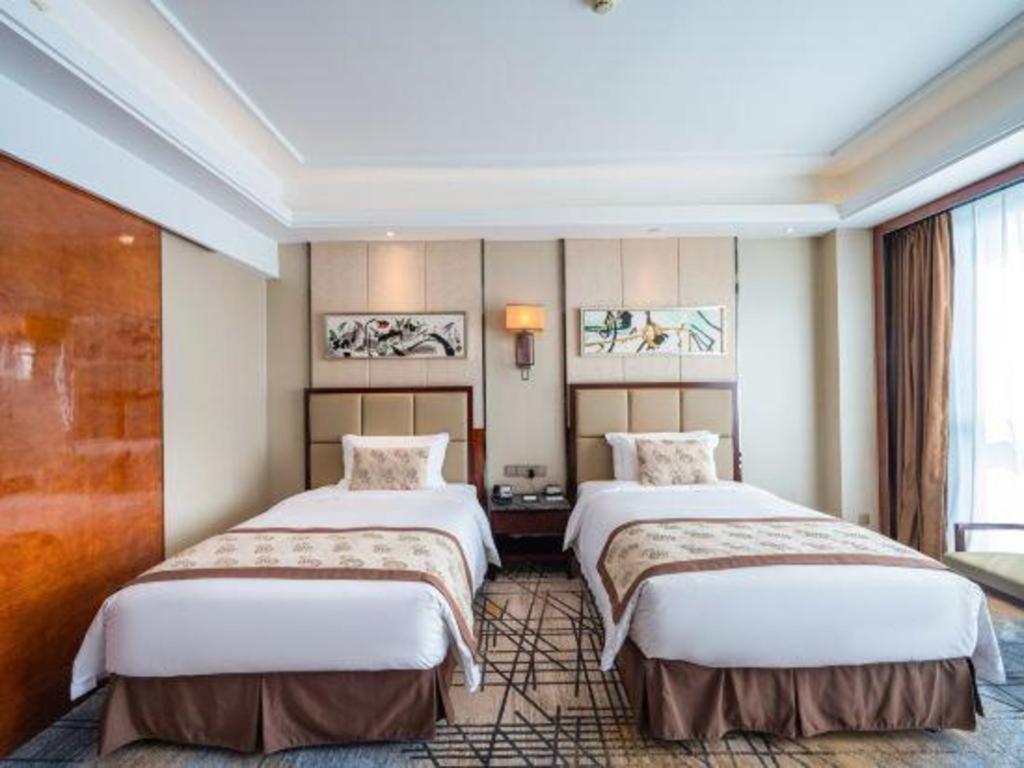 Eurasia Convention International Hotel Wuhan Eksteriør bilde
