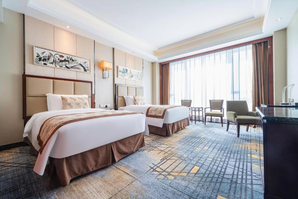Eurasia Convention International Hotel Wuhan Eksteriør bilde