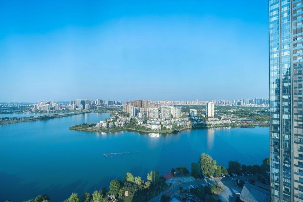 Eurasia Convention International Hotel Wuhan Eksteriør bilde