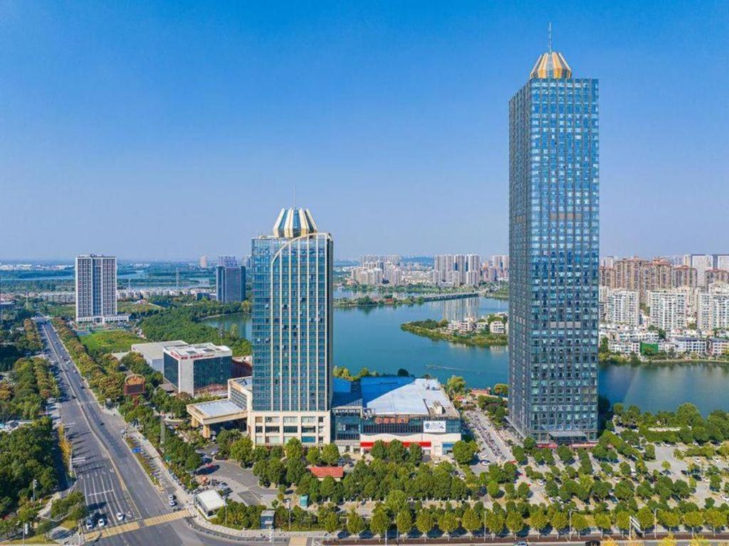 Eurasia Convention International Hotel Wuhan Eksteriør bilde